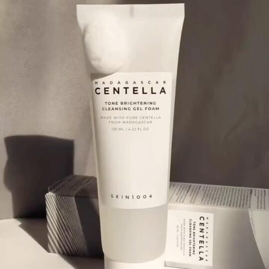 Skin 1004 - Tone Brightening Cleansing Gel Foam 125ml